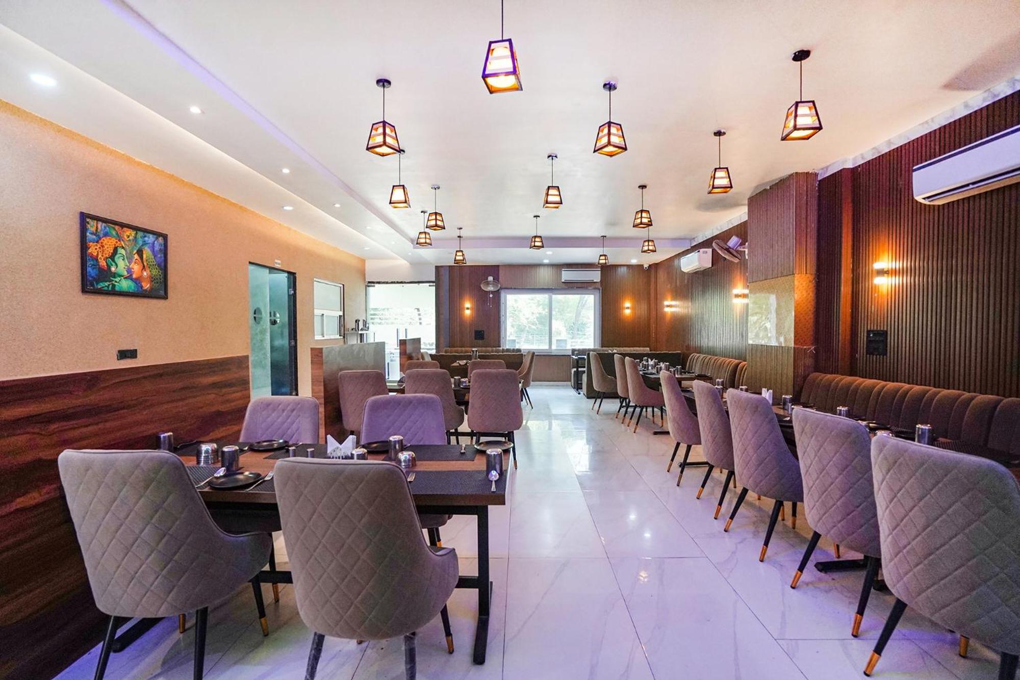 Fabhotel The Vrindavan Inn Bagian luar foto
